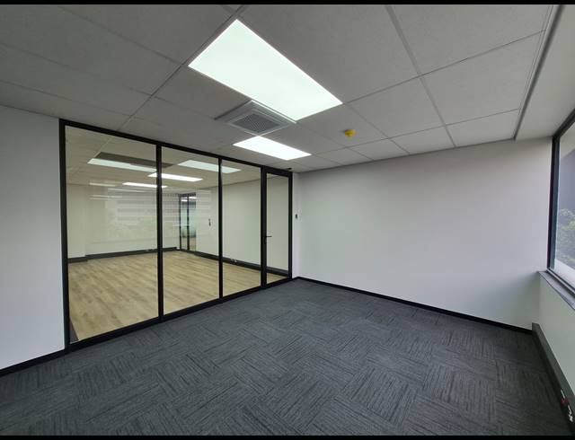 230M² OFFICE TO LET IN SANDOWN